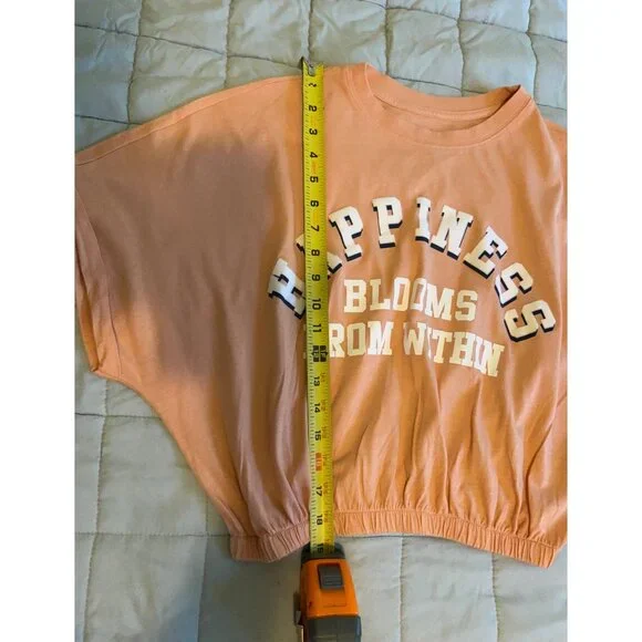 Cropped Top ~ Oversized~Women~Tee Shirt~Peach Size M - Picture 9 of 11